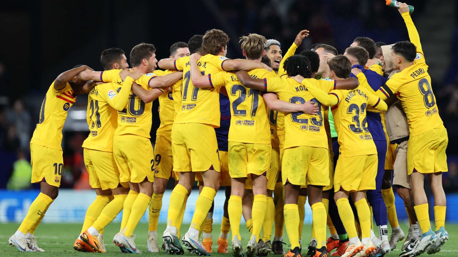 尔的激励下 尔的激励下